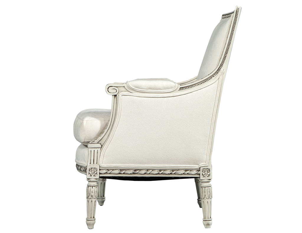 LR-3214-French-Antique-Arm-Chairs-0010