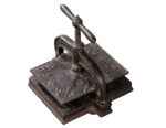LA-8168-19th-Century-Cast-Iron-Book-Press-004
